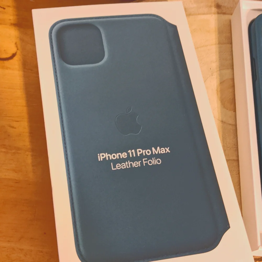 IPhone 11 Pro Max Leather Folio Peacock Blue